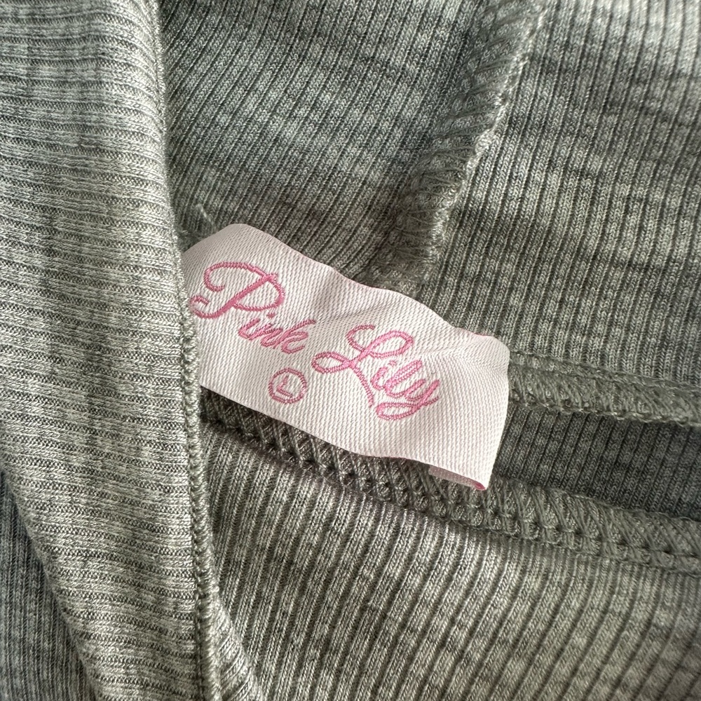 Pink Lily Heather Gray Ribbed Top